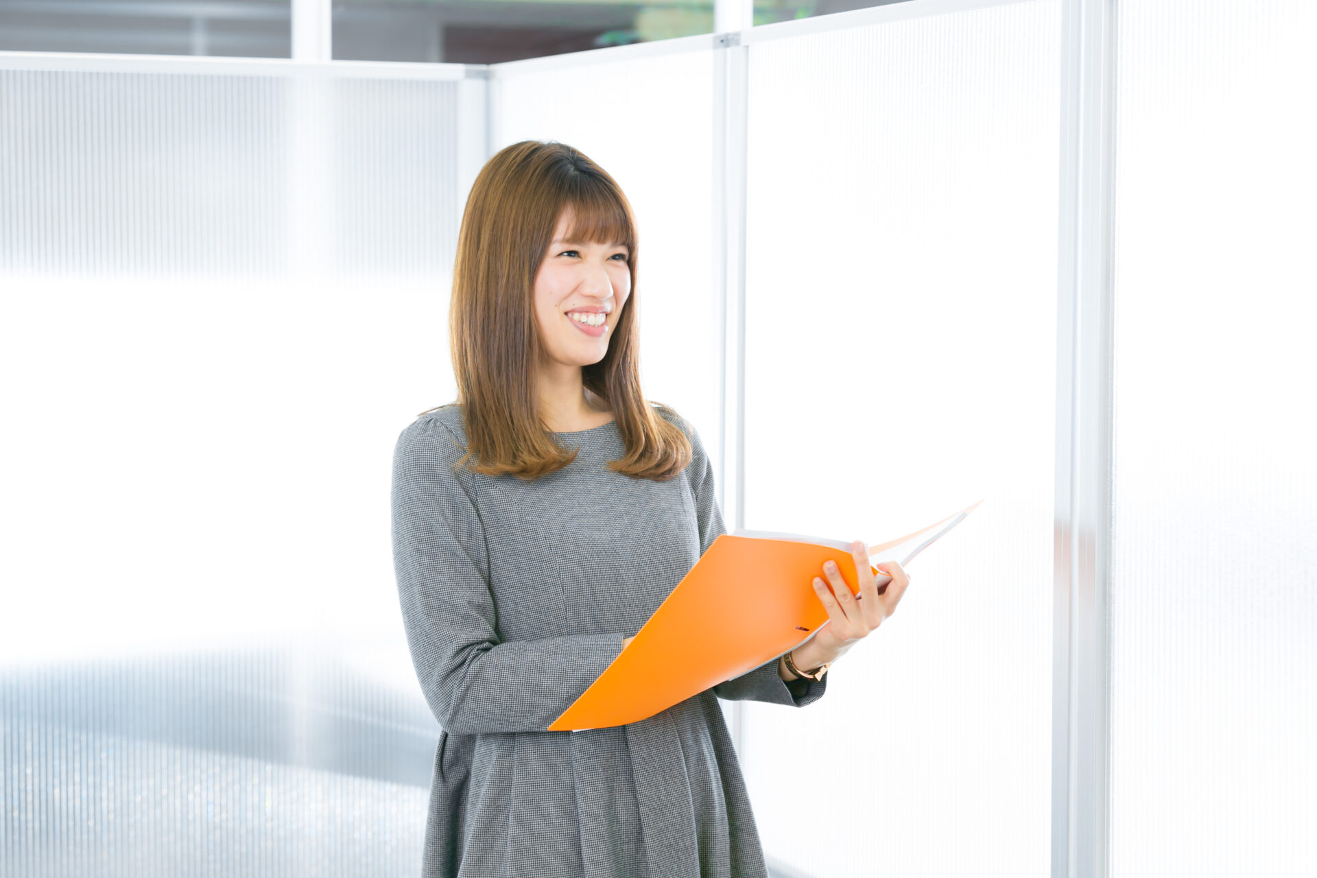 タイ語　翻訳　通訳　ゴーウェル